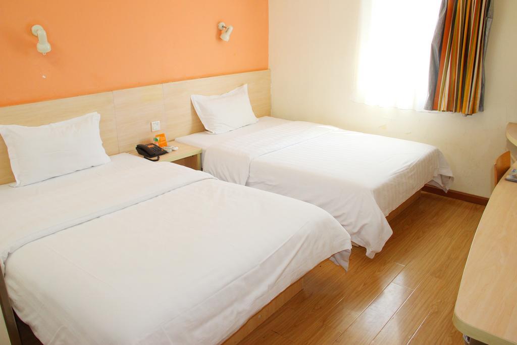 7Days Inn Guangzhou Wuyang New Town Exterior foto